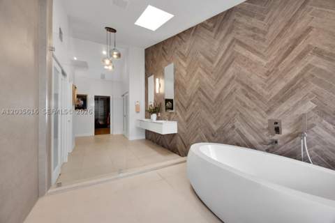 2000 S Bayshore Dr 65, Miami FL - photo 23 of 51