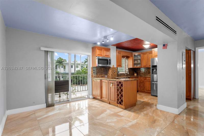 2 bedroom Condominium at 1820 James Ave 2F, 1820 James Ave Condo, Miami Beach — photo 5