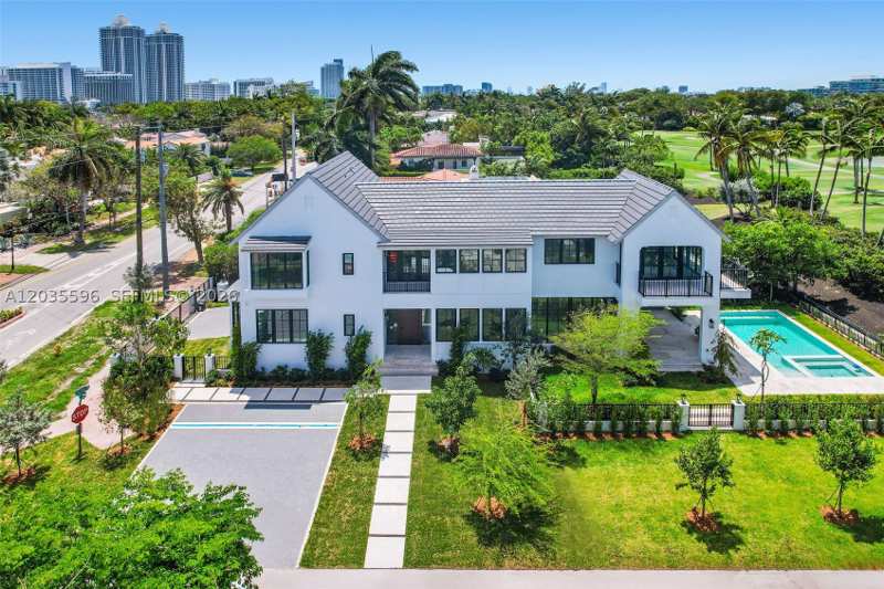 4 bedroom SingleFamilyResidence at 5262 La Gorce Dr, Beach View Sub, Miami Beach — photo 1