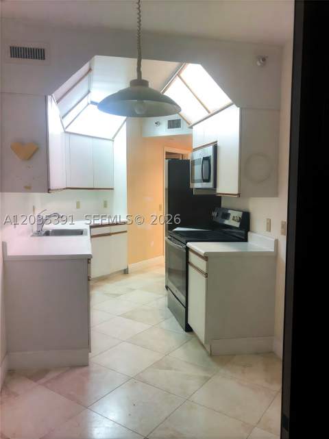 3610 Yacht Club Dr 312, Aventura FL - photo 15 of 18