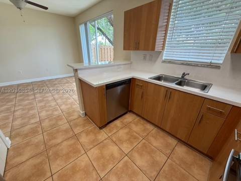 2462 SE 15th Ct, Homestead FL - photo 8 of 23