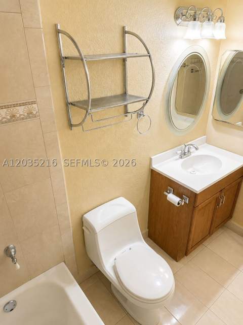 19201 Collins Ave 527, Sunny Isles Beach FL - photo 8 of 12