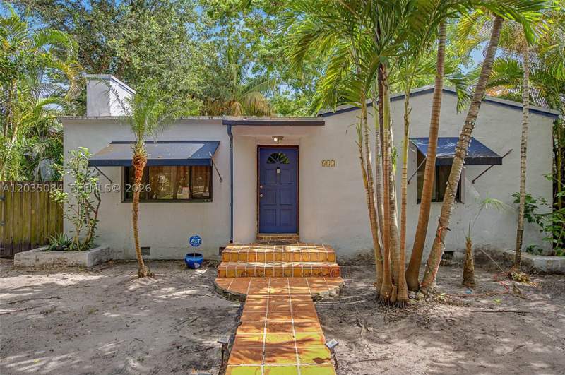 3 bedroom SingleFamilyResidence at 583 NW 47th St, BAY VISTA PARK AMD PL, Miami — photo 1
