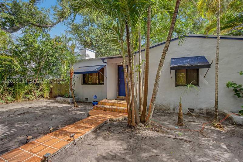 3 bedroom SingleFamilyResidence at 583 NW 47th St, BAY VISTA PARK AMD PL, Miami — photo 2