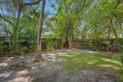 583 NW 47th St, Miami FL - photo 23 of 28