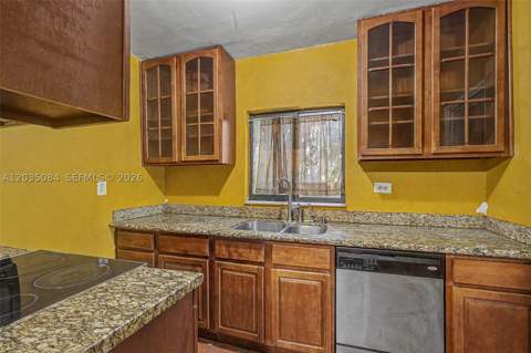 583 NW 47th St, Miami FL - photo 7 of 28