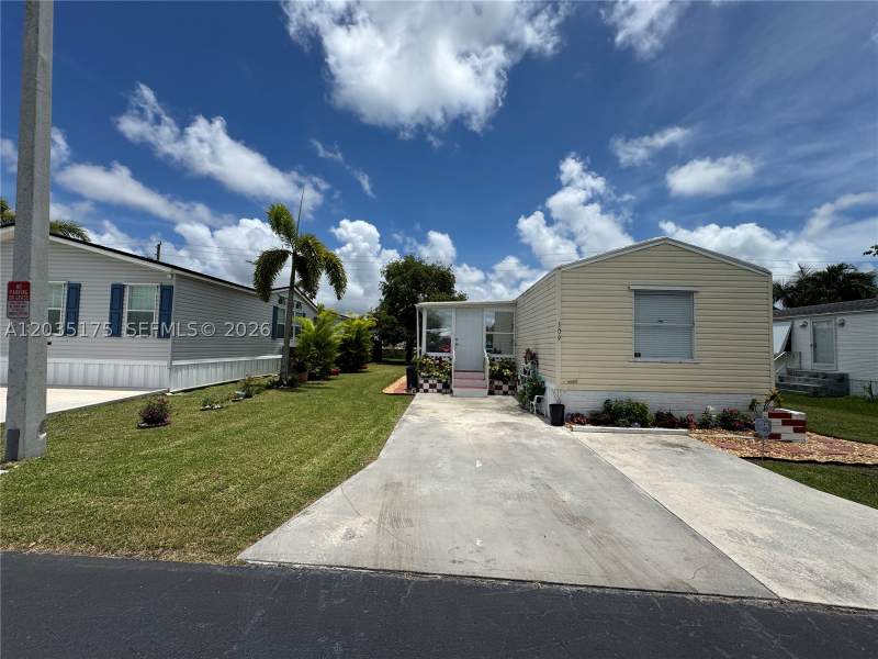 2 bedroom Condominium at 35303 SW 180th Ave 309, Gateway West Condo, Homestead — photo 2