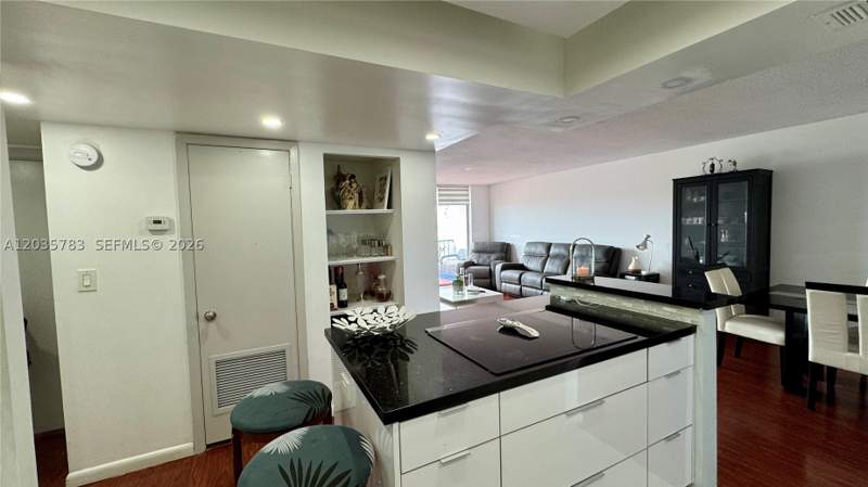 2 bedroom Condominium at 2780 NE 183rd St 1607, Commodore Plaza Condo, Aventura — photo 4