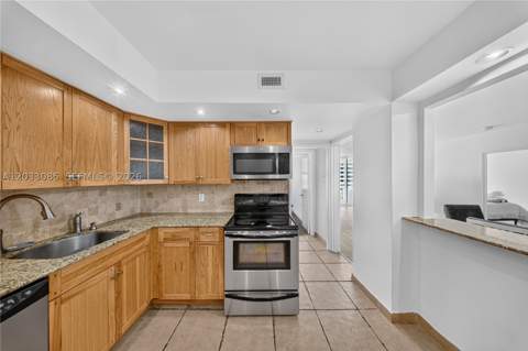5600 Collins Ave 7W, Miami Beach FL - photo 17 of 26