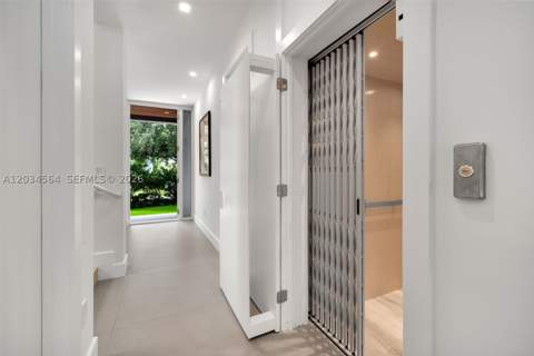 425 Harbor Dr, Key Biscayne FL - photo 17 of 50