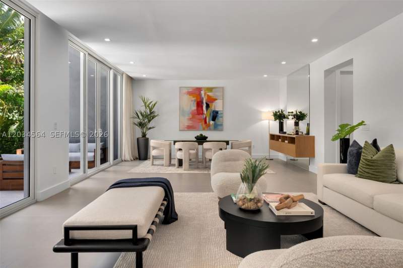 7 bedroom SingleFamilyResidence at 425 Harbor Dr, Tropical Isle Homes Sub 3, Key Biscayne — photo 3