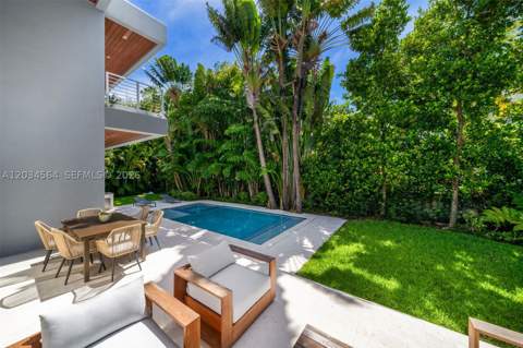 425 Harbor Dr, Key Biscayne FL - photo 7 of 50