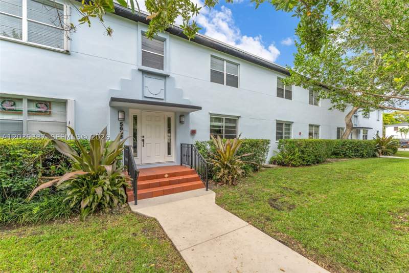 2 bedroom Condominium at 5685 SW 80th St 58B, Pathways Condo, Miami — photo 2