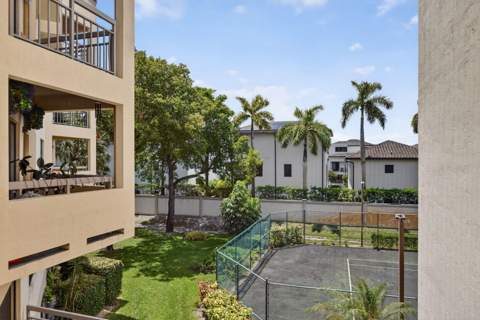 8290 Lake Drive 305, Doral FL - photo 12 of 16