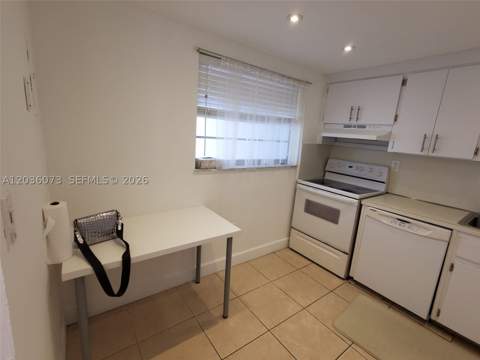 7900 Tatum Waterway Dr 502, Miami Beach FL - photo 21 of 27