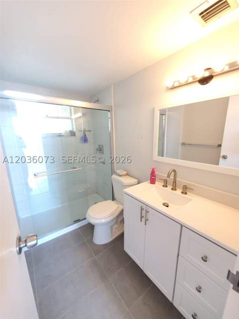 7900 Tatum Waterway Dr 502, Miami Beach FL - photo 7 of 27