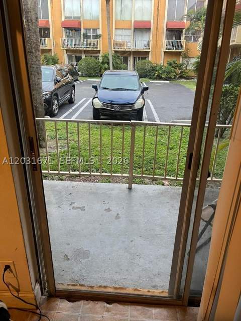 18111 NW 68th Ave H102, Hialeah FL - photo 10 of 10