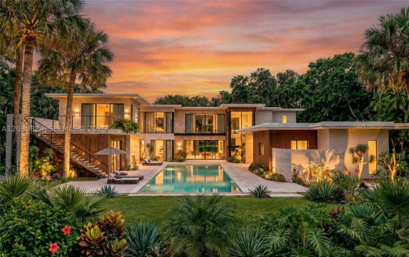 7 bedroom SingleFamilyResidence at 6100 W Suburban Dr, Martin Suburban Acres, Pinecrest — photo 3