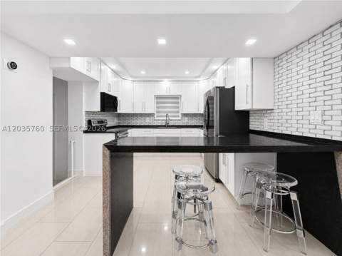 960 NE 146th St, North Miami FL - photo 10 of 38