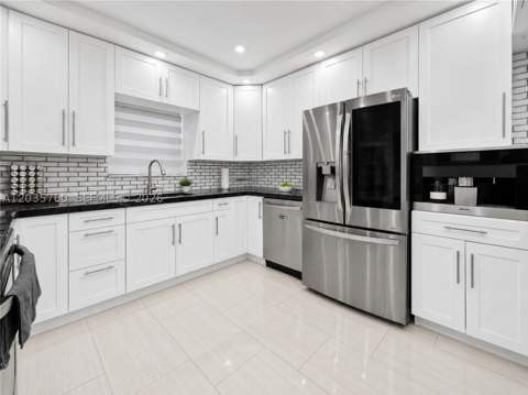 960 NE 146th St, North Miami FL - photo 8 of 38
