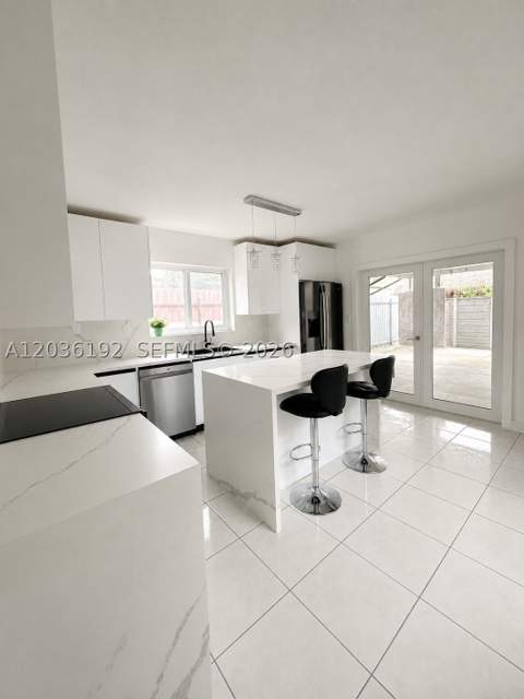 380 W 45th St, Hialeah FL - photo 6 of 15