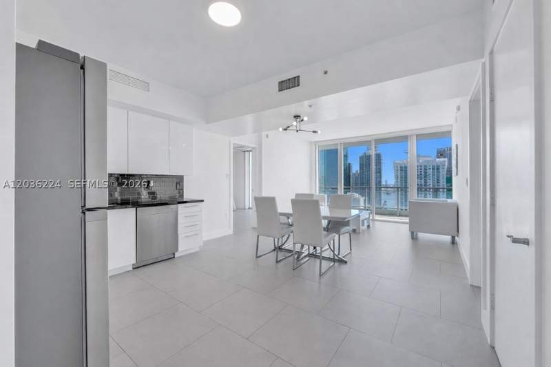 2 bedroom Condominium at 92 SW 3rd St 3611, Mint Condo, Miami — photo 5