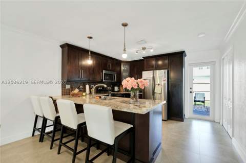 4260 SW 68th Ct, Miami FL - photo 8 of 21