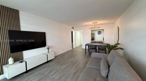 1825 W 44th Pl 1107, Hialeah FL - photo 9 of 14