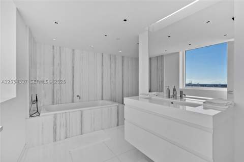 10 Venetian Way Ph04, Miami Beach FL - photo 16 of 45