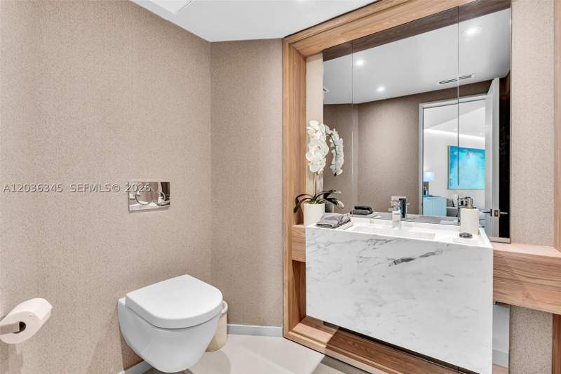 2 bedroom Condominium at 2127 Brickell Ave 1002, Bristol Tower Condo, Miami — photo 5
