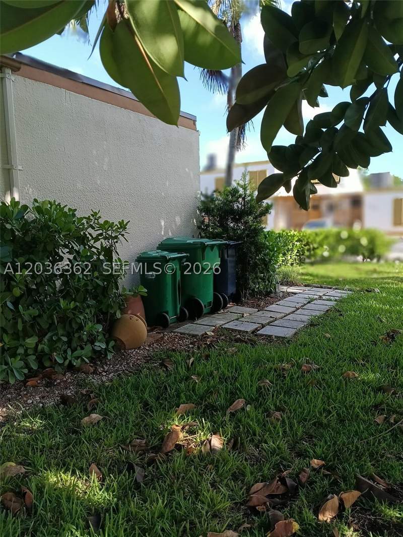 3 bedroom Townhouse at 1700 SW 131st Place Cir S, Trail Run Sec 2, Miami — photo 5
