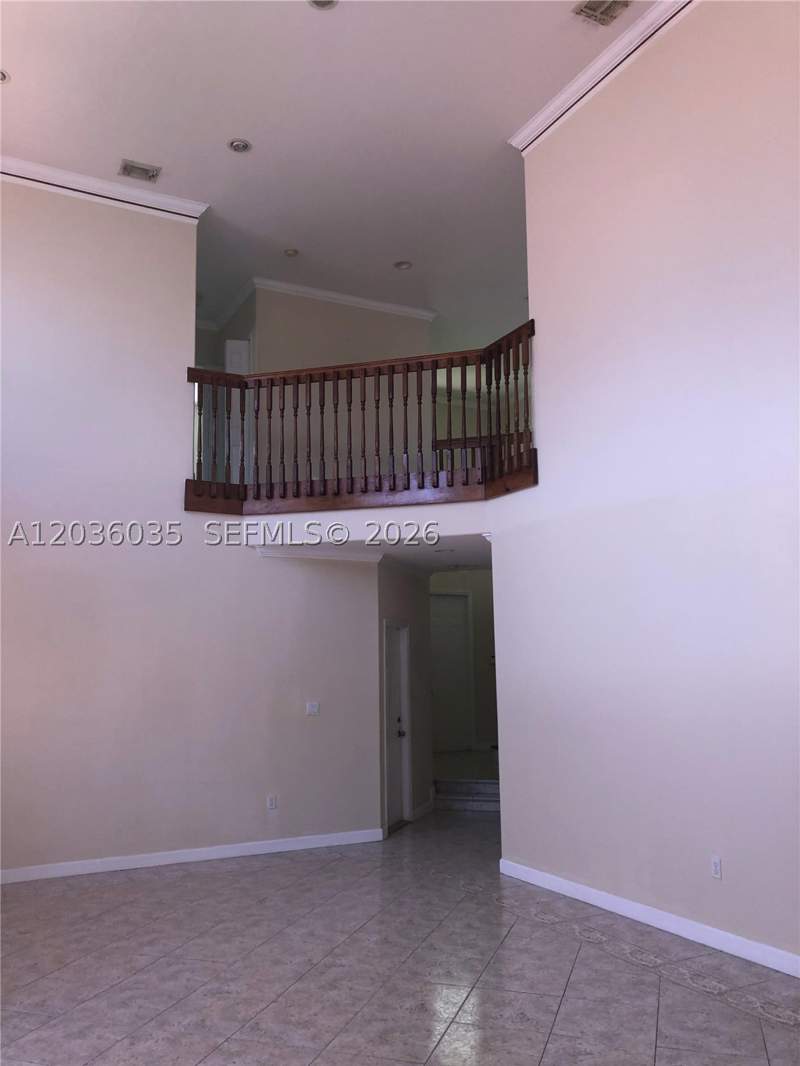 4 bedroom SingleFamilyResidence at 11253 NW 47th Ln, Biarritz Sub Phase 2, Doral — photo 4