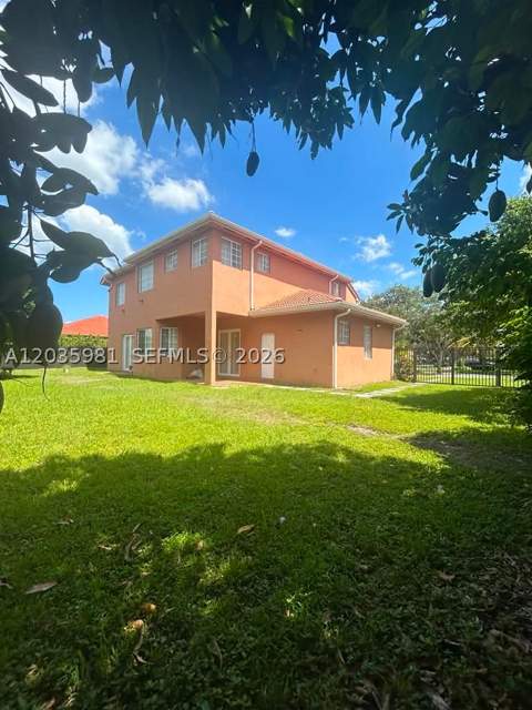 7856 NW 167th Ter, Miami Lakes FL - photo 21 of 24