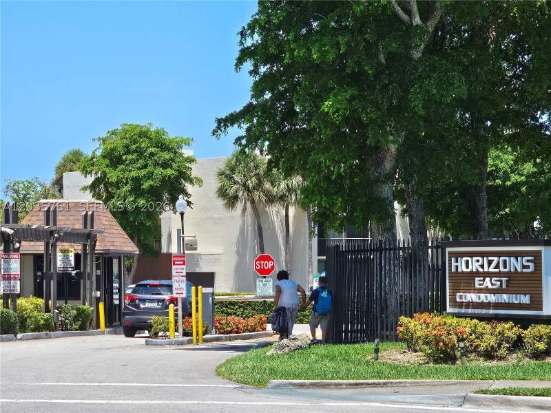 3 bedroom Condominium at 8075 SW 107th Ave 114, The Horizons Condo #7, Miami — photo 2