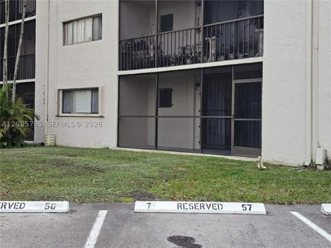 8075 SW 107th Ave 114, Miami FL - photo 8 of 60