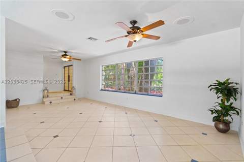 15200 SW 88th Ave, Palmetto Bay FL - photo 17 of 47