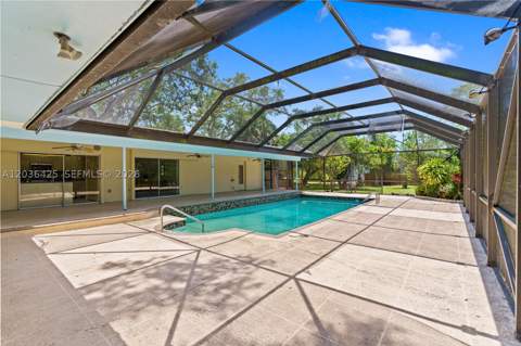 15200 SW 88th Ave, Palmetto Bay FL - photo 7 of 47