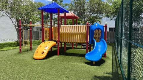 7117 NW 103rd Path, Doral FL - photo 19 of 59