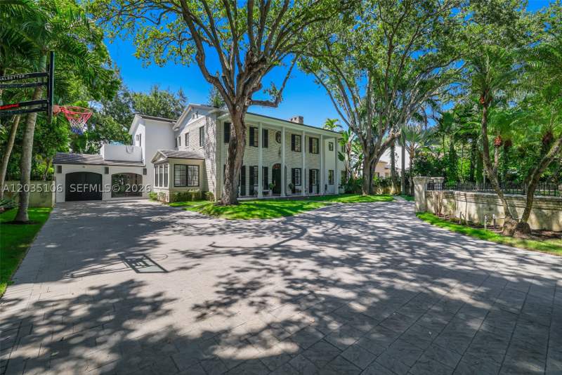 6 bedroom SingleFamilyResidence at 3120 Brickell Ave, Wm J Bryan Tr Amd, Miami — photo 3