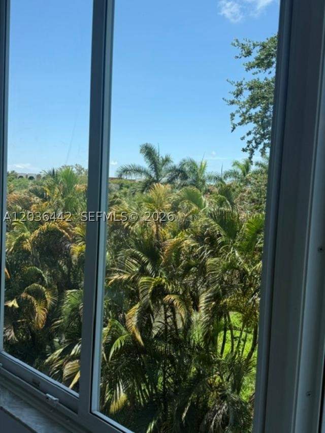 2 bedroom Condominium at 1101 NE 191st St H401, Rolling Green Condo H, Miami — photo 3