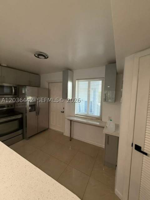 1101 NE 191st St H401, Miami FL - photo 8 of 27