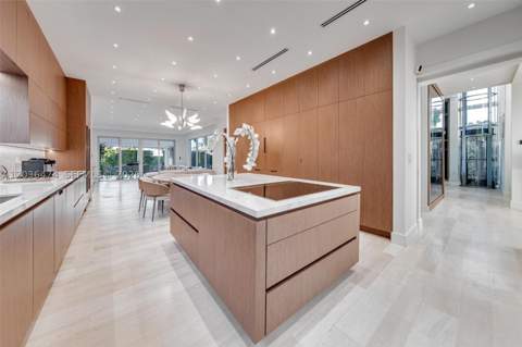 470 S Shore Dr, Miami Beach FL - photo 13 of 75