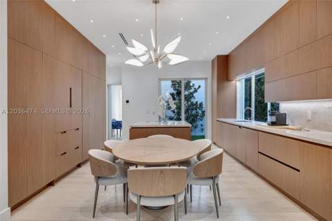 470 S Shore Dr, Miami Beach FL - photo 16 of 75