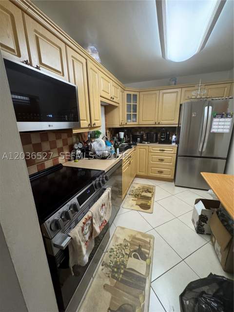 8625 NW 8th St 310, Miami FL - photo 6 of 39