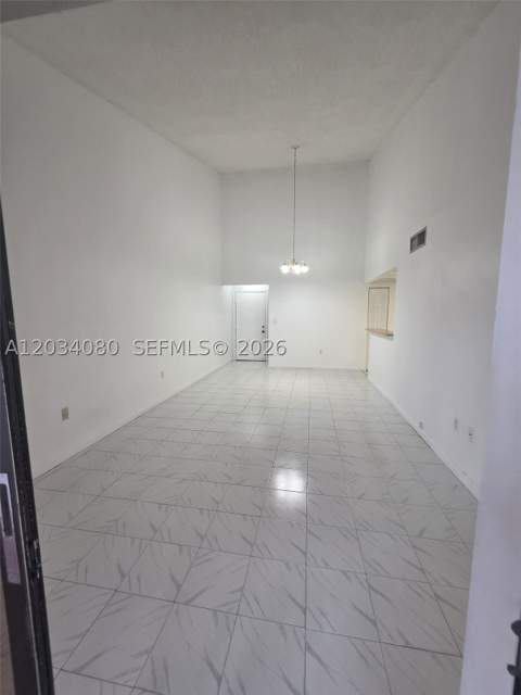 9429 Fontainebleau Blvd 207-33, Miami FL - photo 15 of 40