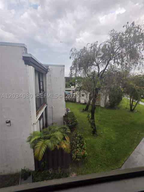 9429 Fontainebleau Blvd 207-33, Miami FL - photo 20 of 40