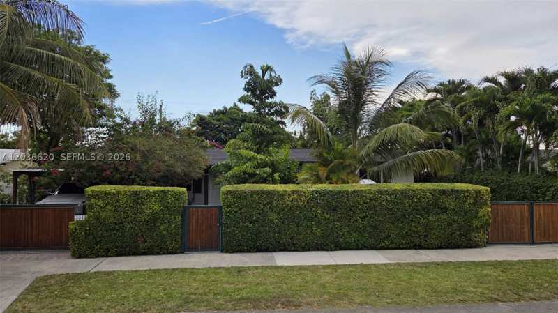 3 bedroom SingleFamilyResidence at 3511 SW 105th ct, Lee Grove Ests, Miami — photo 1