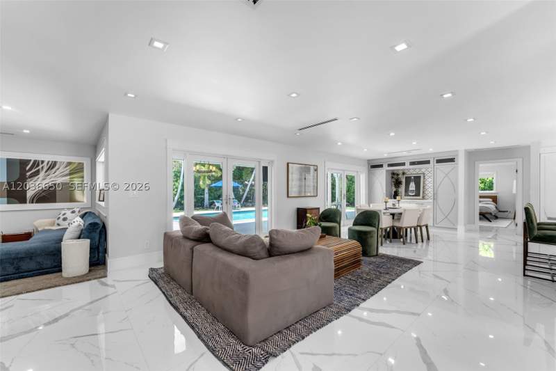 4 bedroom SingleFamilyResidence at 6561 Marlin Dr, Kings Bay Sub, Coral Gables — photo 4