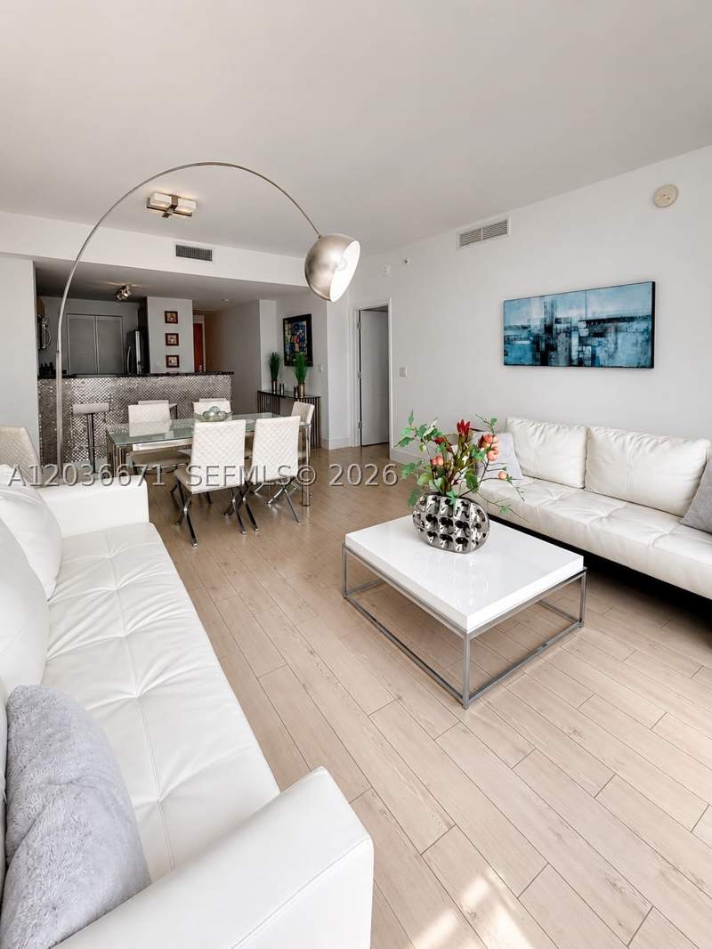 1 bedroom Condominium at 253 NE 2nd St 3004, Vizcayne South Condo, Miami — photo 3
