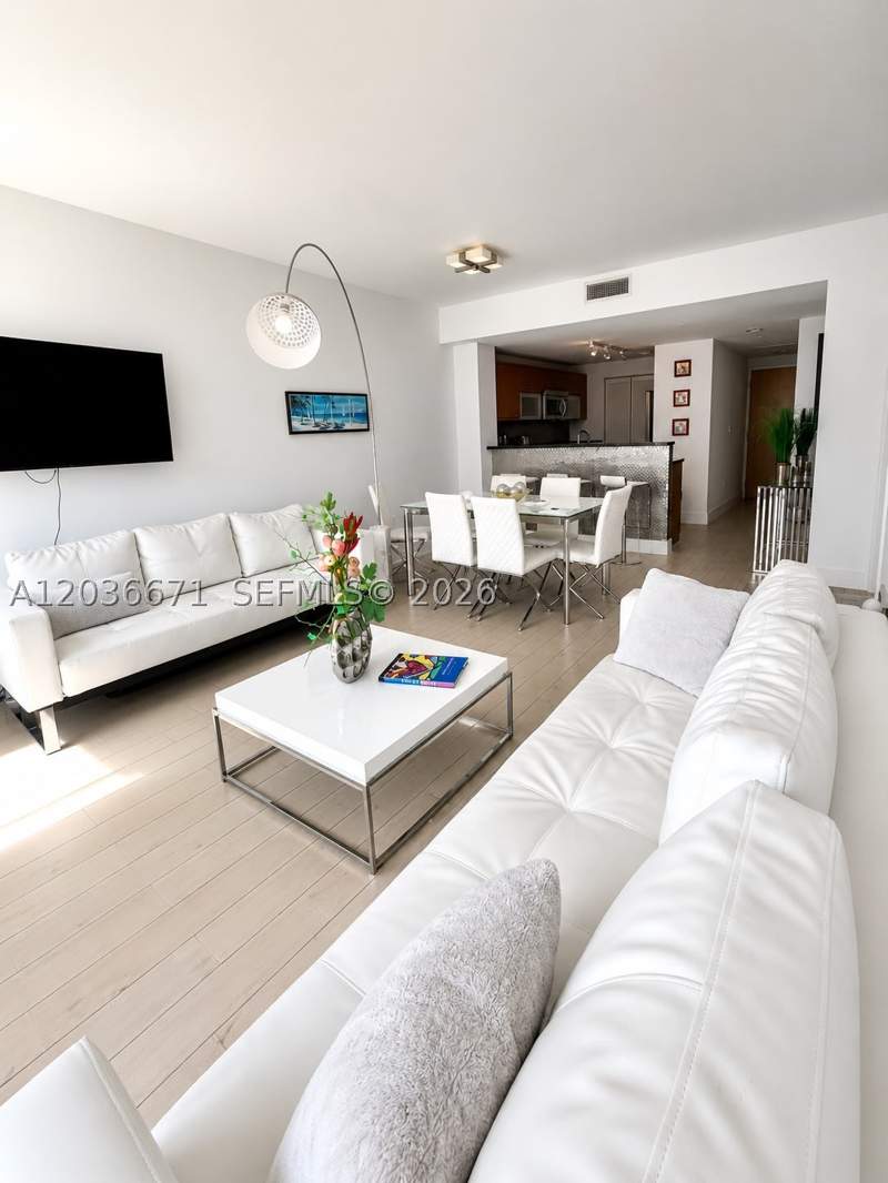 1 bedroom Condominium at 253 NE 2nd St 3004, Vizcayne South Condo, Miami — photo 4